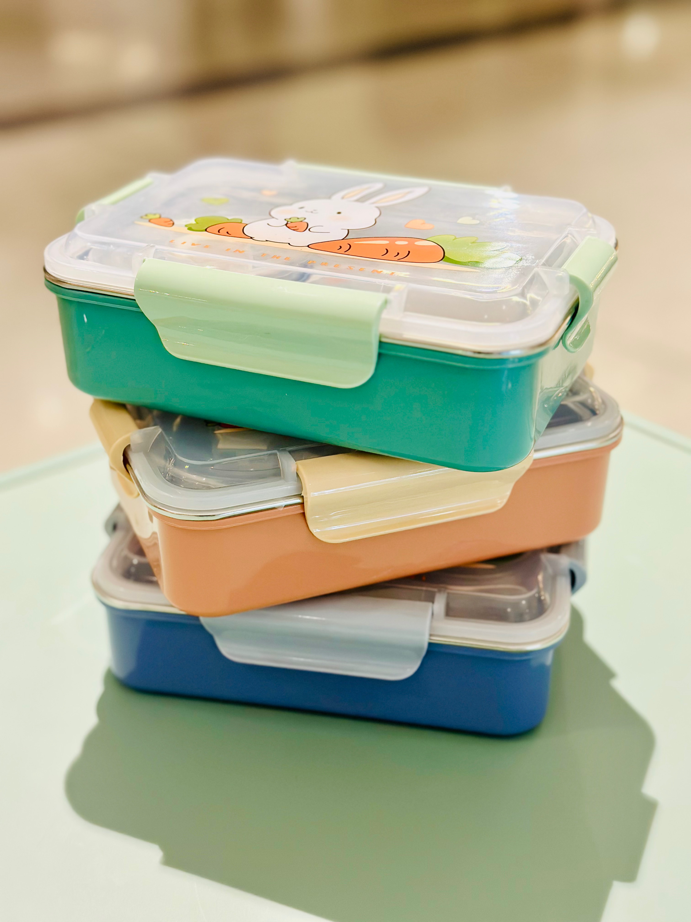 ظرف غذای مدرسه